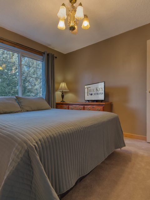  - Fairmont Hot Springs 3 Bedroom Home  | Sleeps 10 – 12